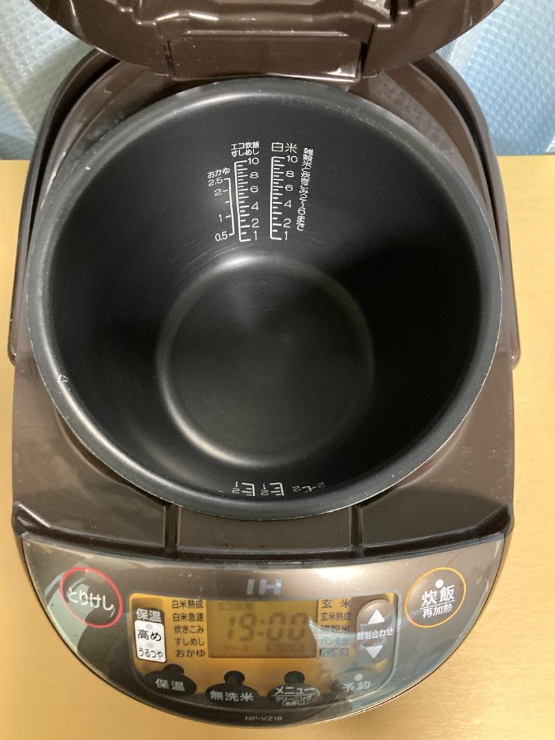 ★象印 IH炊飯ジャー 2019年製NP-VZ18 一升炊き　 極め炊き1,8L