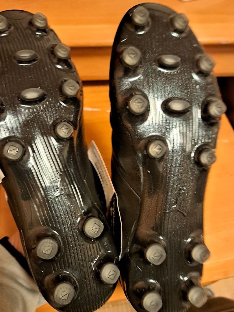 サッカースパイク プーマキングプラチナム21 HG/AG