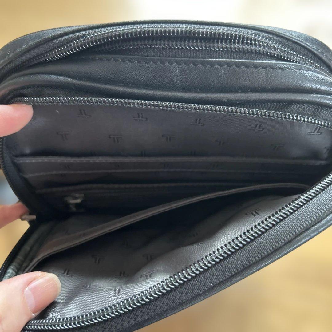 TUMI92102D4 ショルダーバッグ ブラック レザー