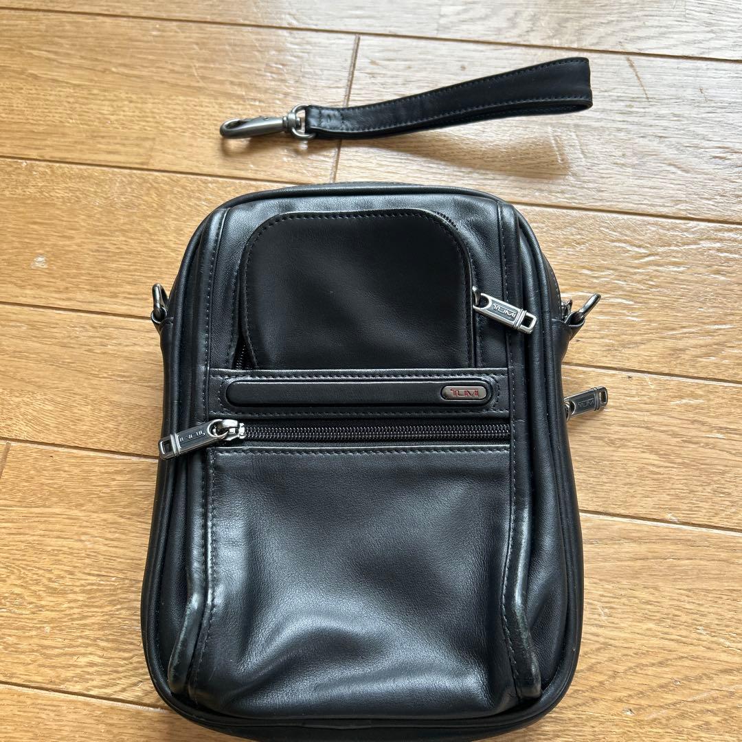 TUMI92102D4 ショルダーバッグ ブラック レザー