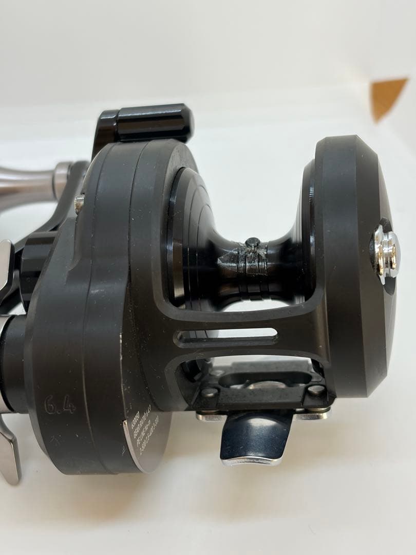 CATALINA 15H ベイトリール 中型 黒