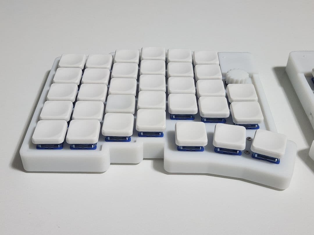 Glove65tb 完成品 低背トラボ ロープロファイル 無線接続 ホワイト