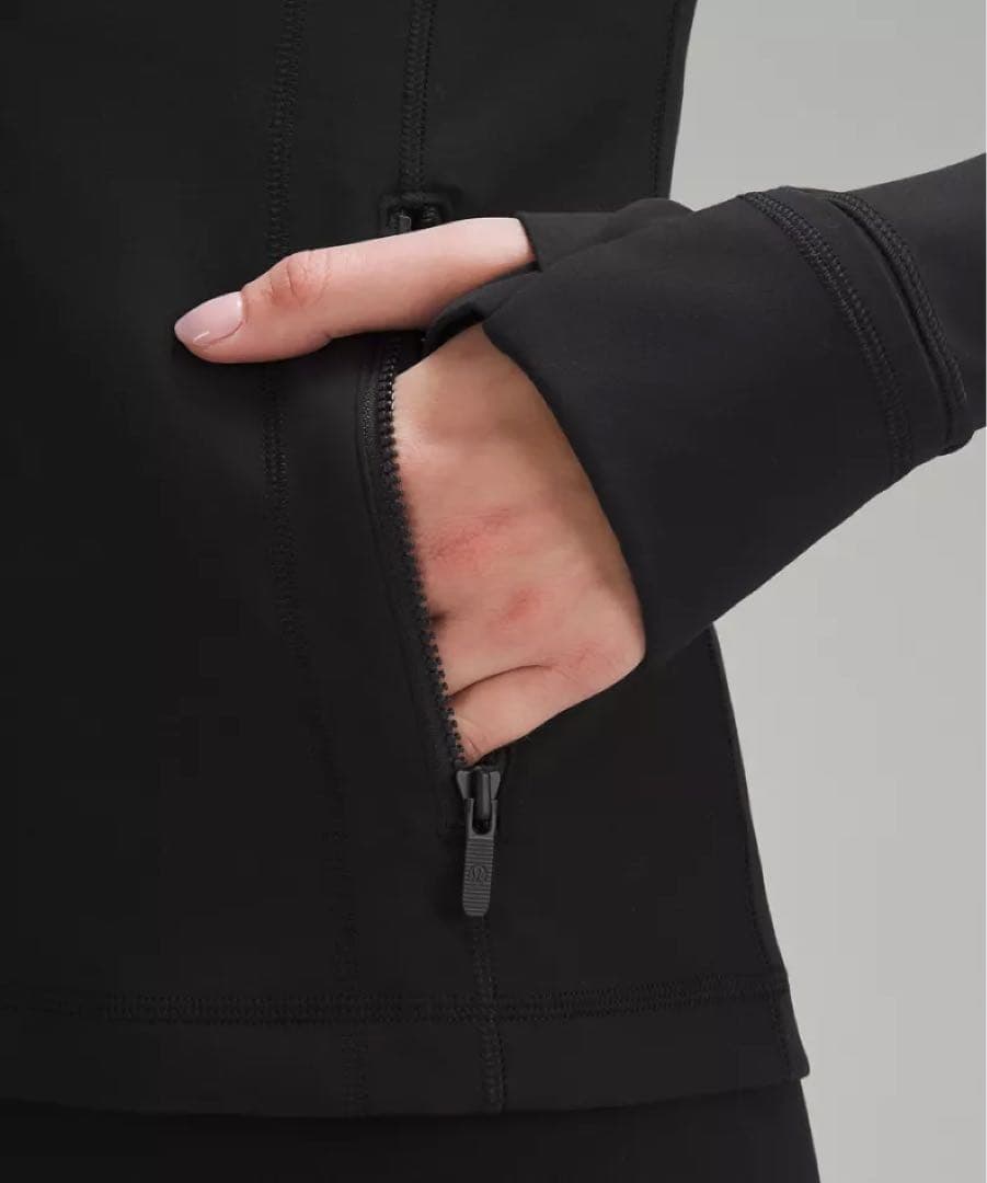 lululemon ブラックハイネックヨガウェア