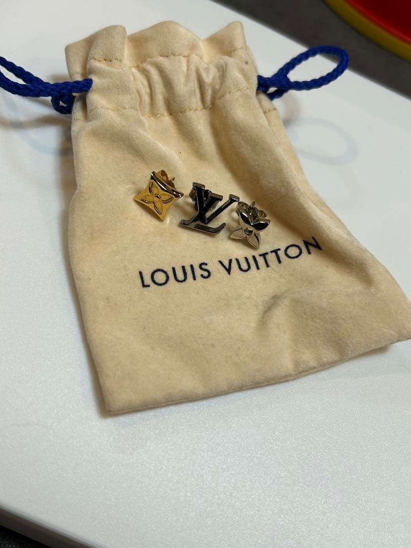 ルイ・ヴィトン LVロゴ・モノグラムピアス 3点セット