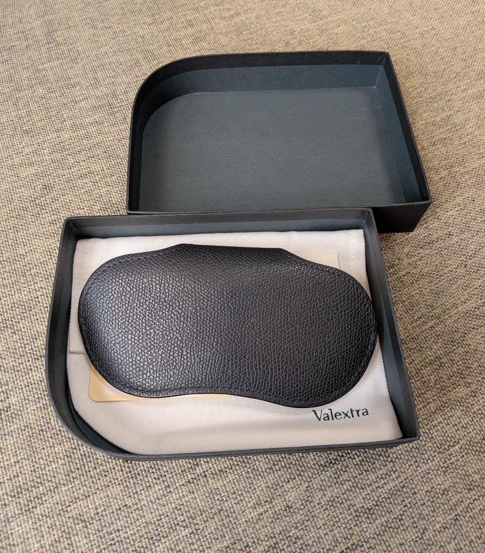 ヴァレクストラ メガネケース