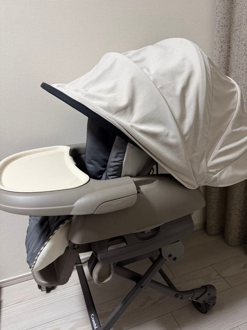 Combi ネムリラ(コードレス、オートスイング) ※ダッコシートプレミア付き