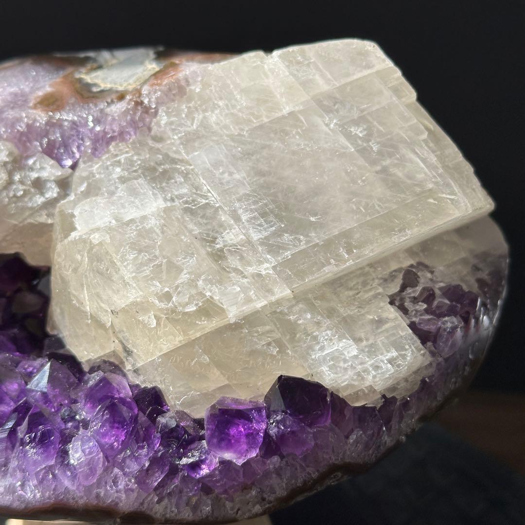 ブラジル産❣️天然石 カルサイト共生アメジストの原石　置物　鉱物G.283