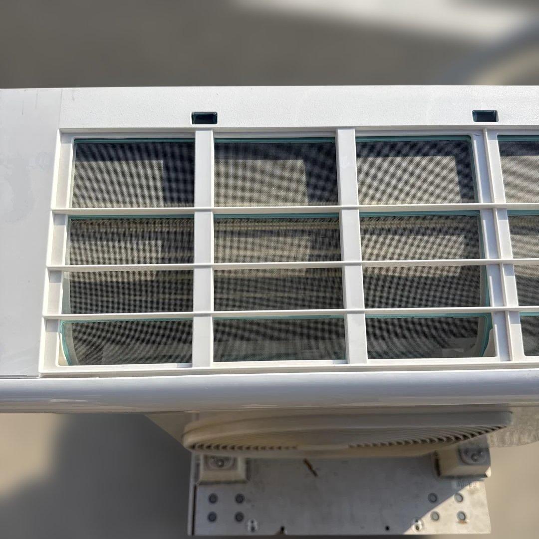 東芝 ルームエアコン RAS-J221M (主に6畳) 2022年