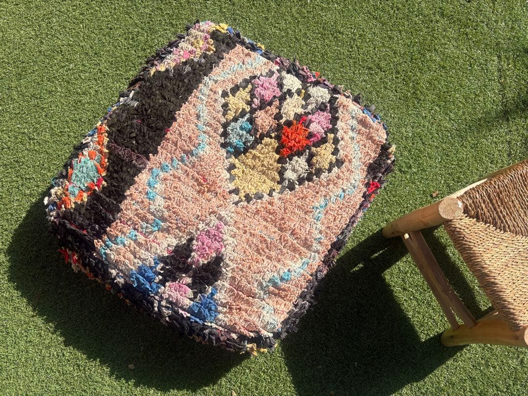モロッコ　プフ　pouf アジラル　オットマン クッション　ラグ　147