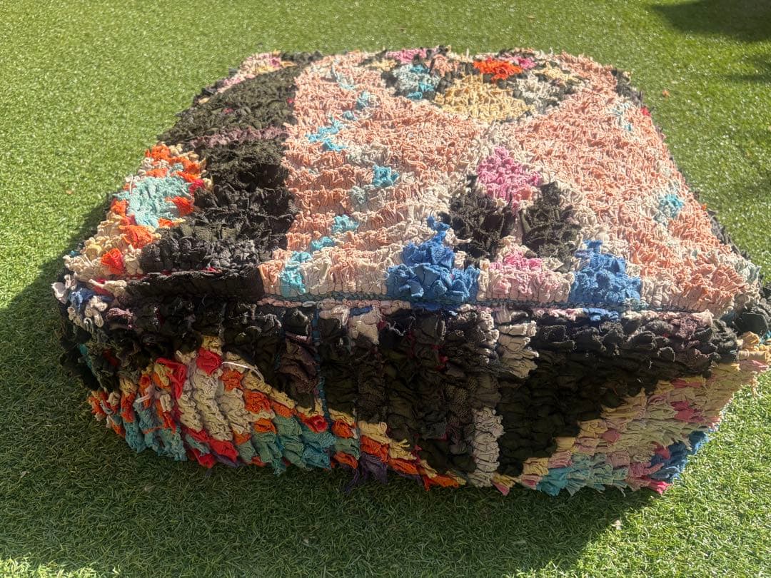 モロッコ　プフ　pouf アジラル　オットマン クッション　ラグ　147