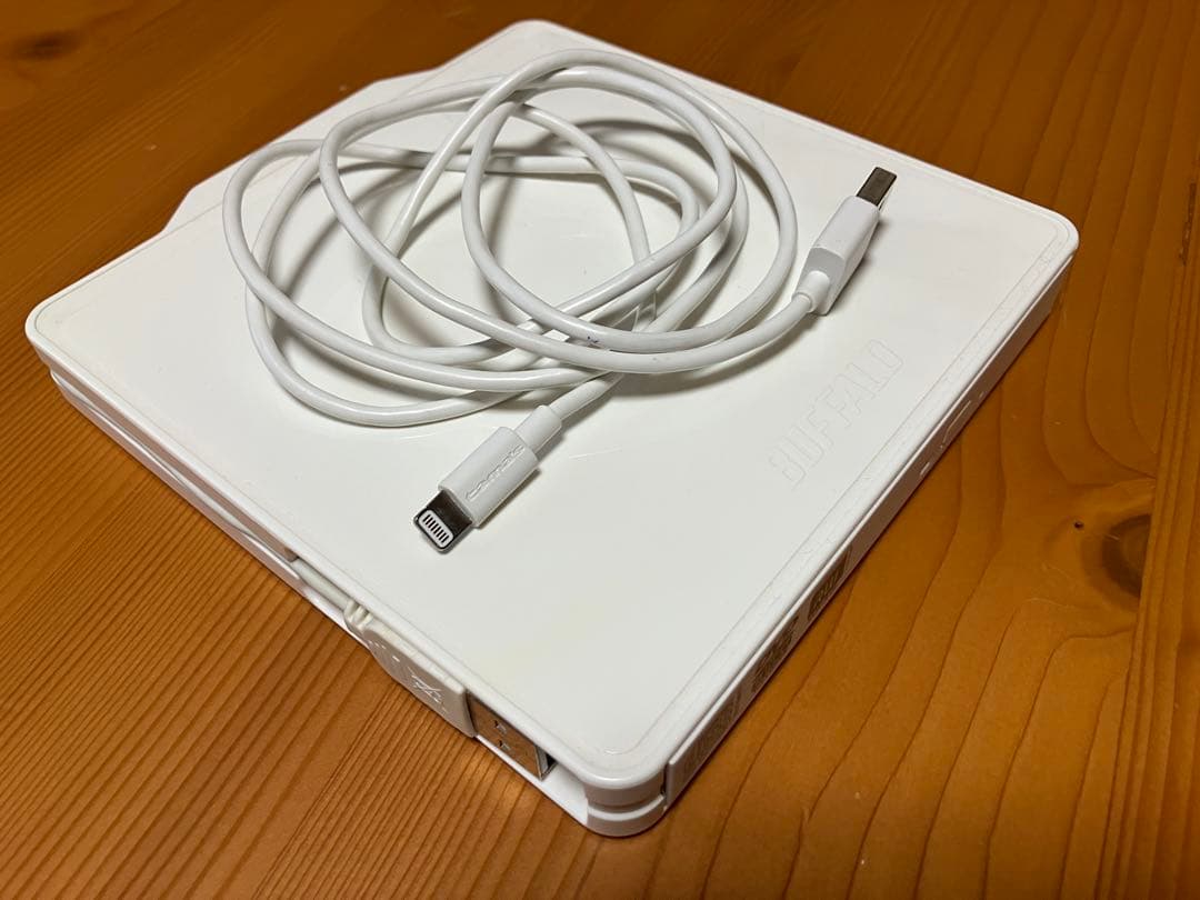 Apple iMac 21.5インチ Retina 4K (2015)