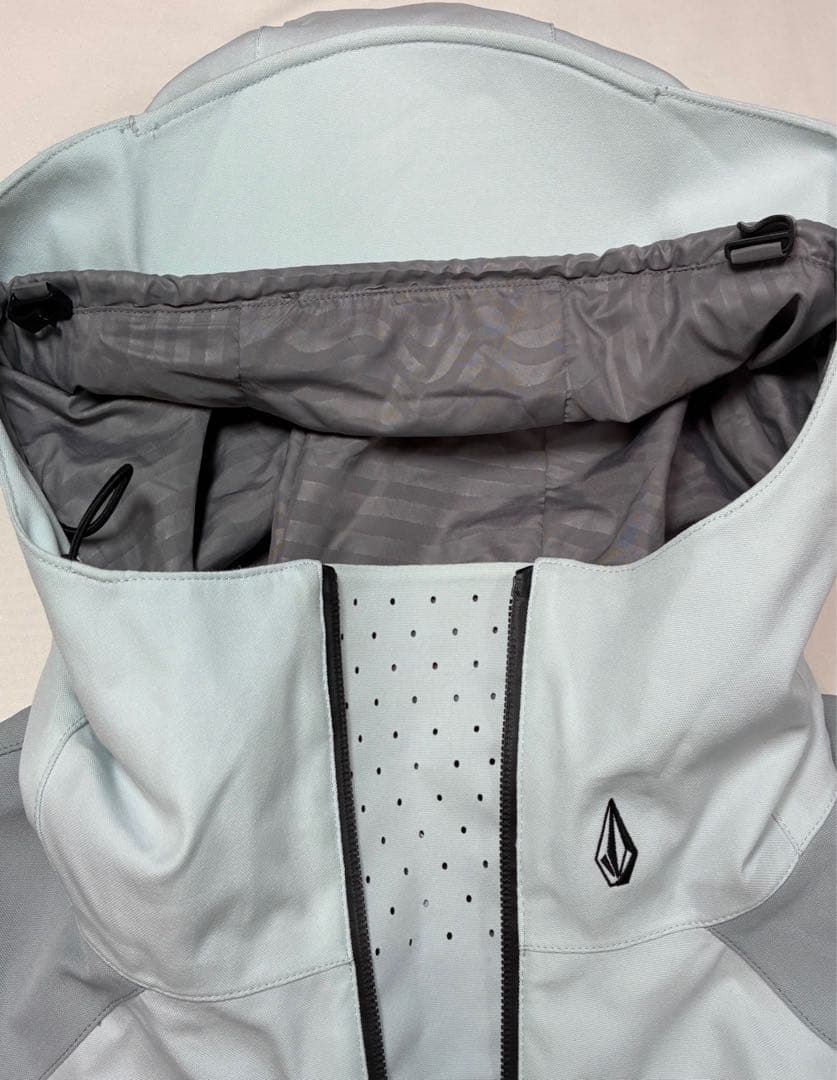 美品 VOLCOM ボルコム スノーボードウェア BRIGHTON プルオーバー