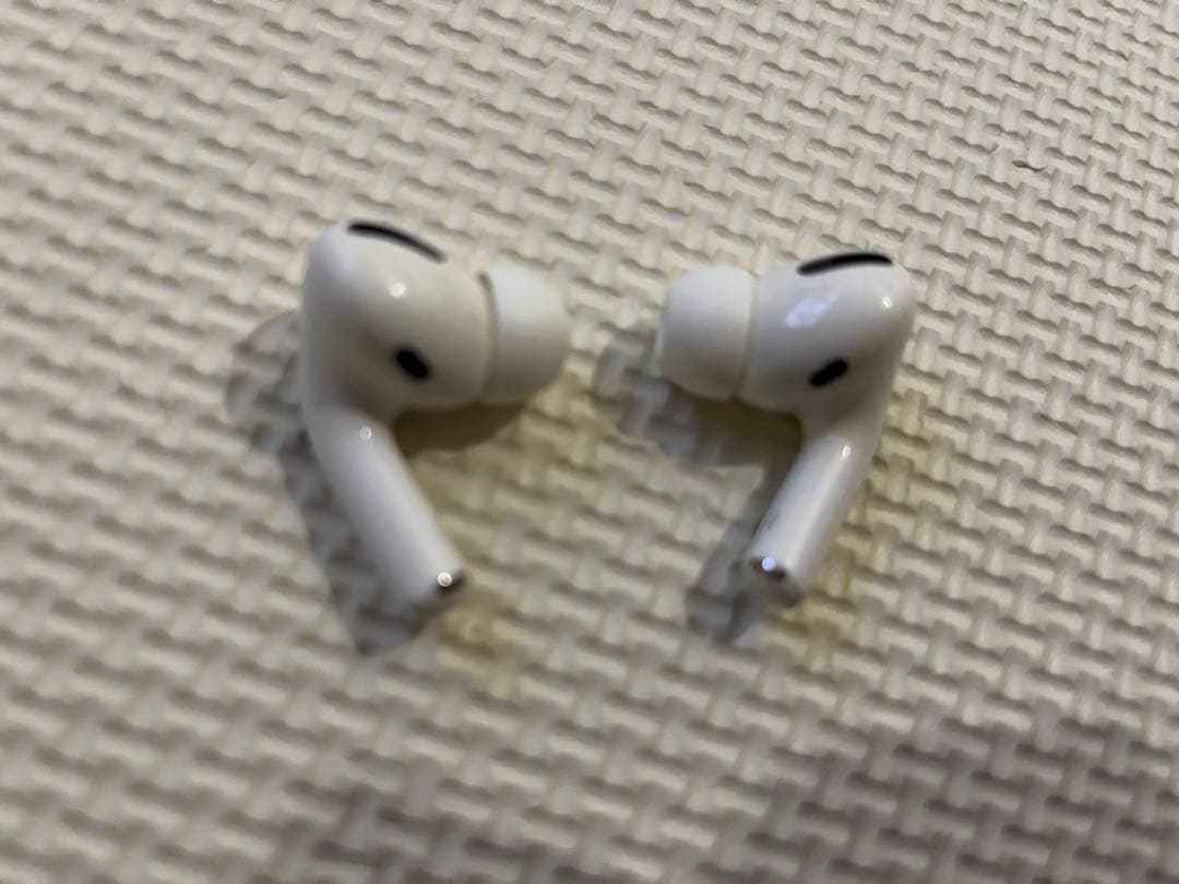 【美品】AirPods Pro 第一世代 ケース付き
