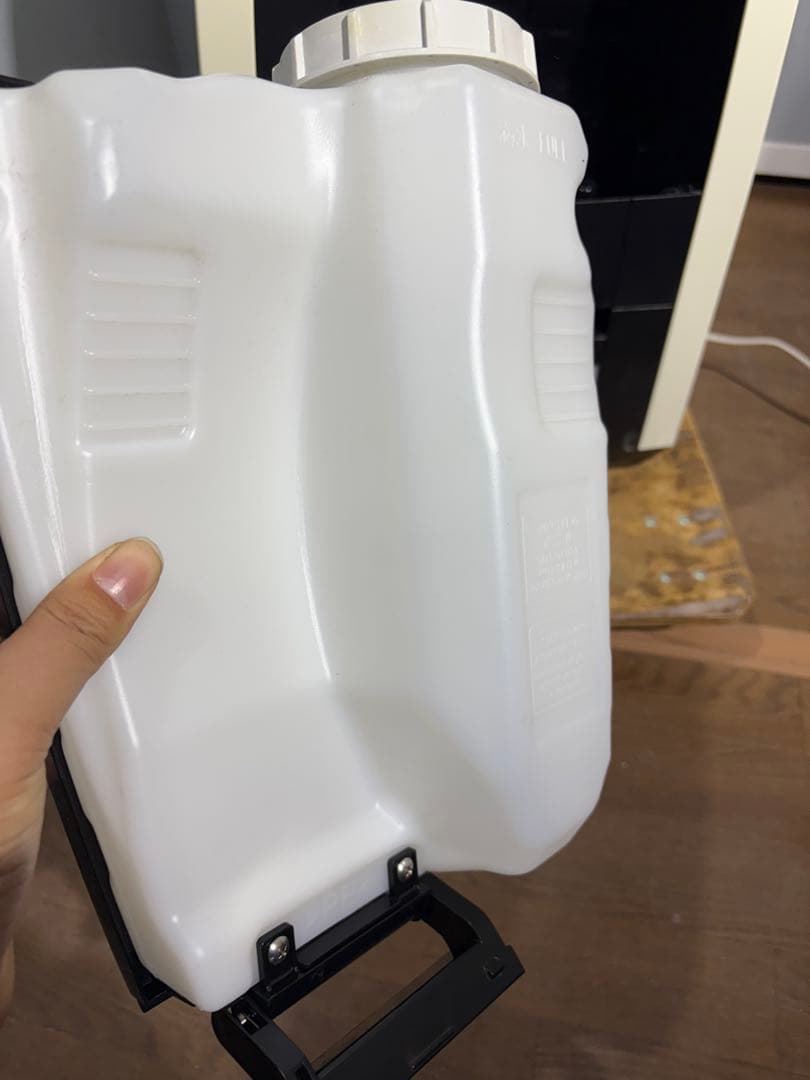 SHARP 除湿加湿空気清浄機 プラズマクラスター　KC--HD70-W