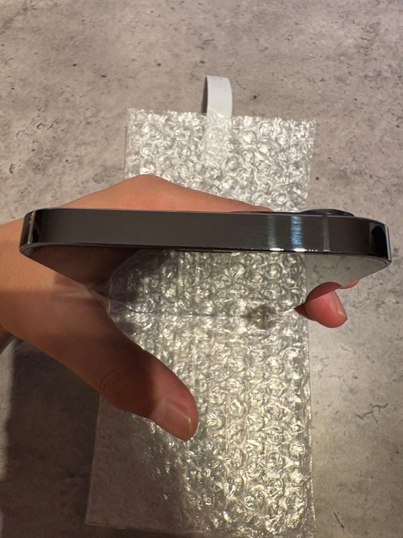 美品 iPhone13promax グラファイト 256GB バッテリー82%