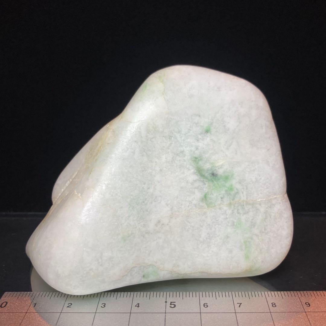糸魚川翡翠　アルビタイト由来の美翡翠　原石　348.3ｇ