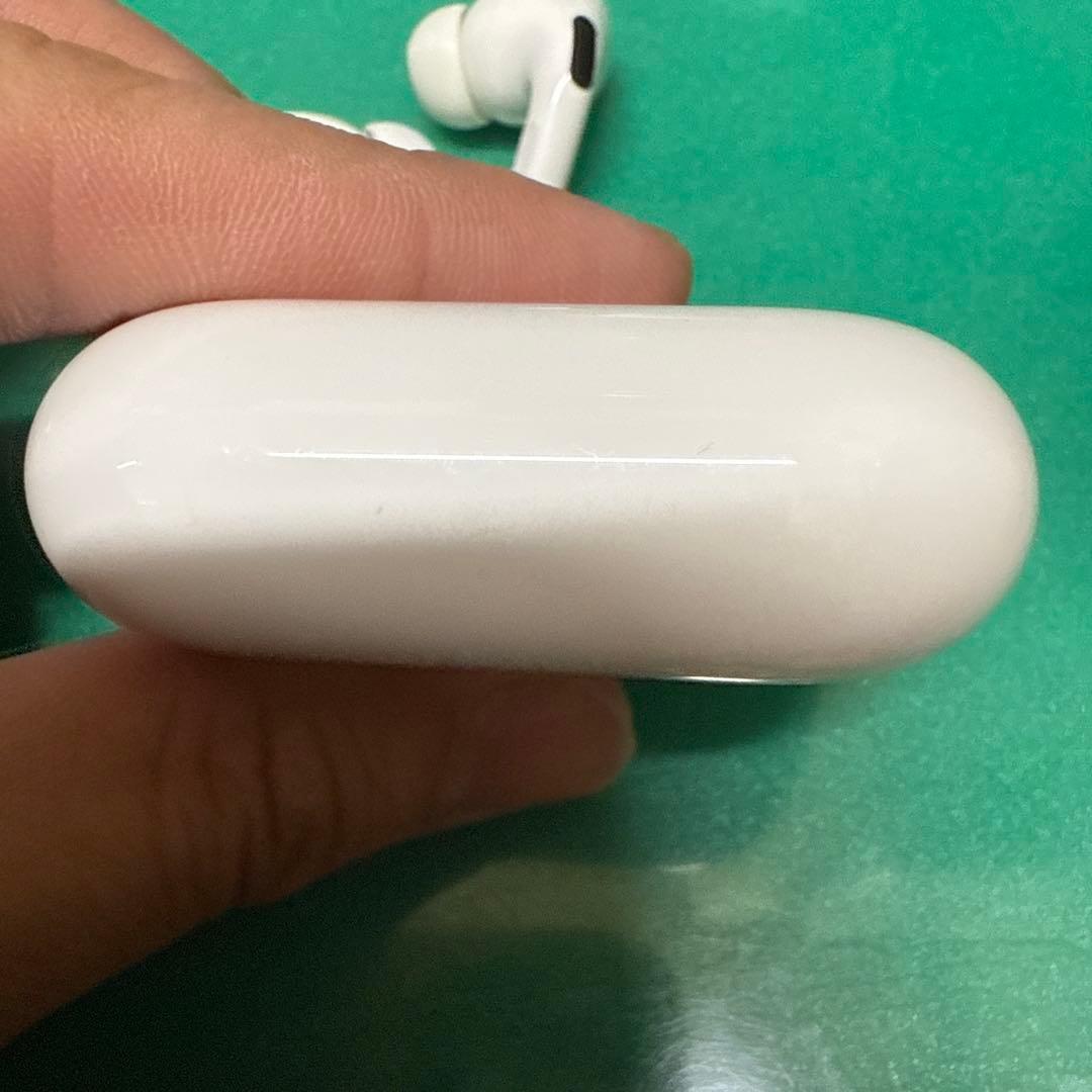 動作品！ 最新モデル Apple AirpodsPro 第2世代 ホワイト