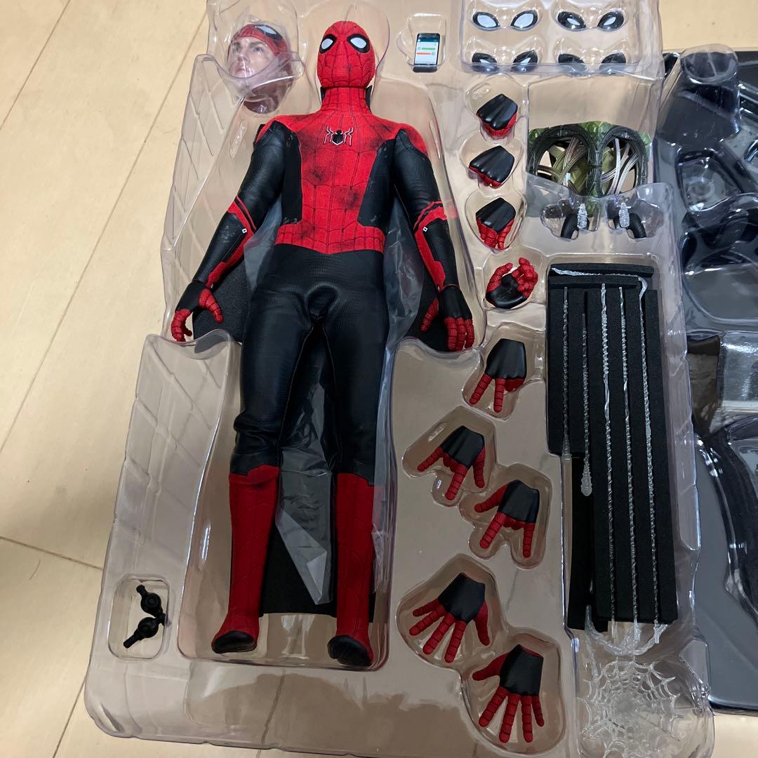 ホットトイズ スパイダーマン ノー・ウェイ・ホーム バトルダメージバージョン