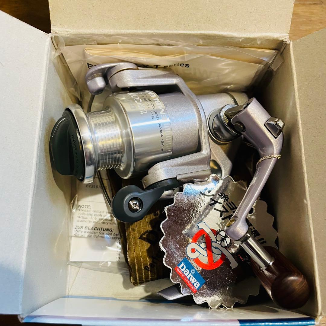 未使用 DAIWA EMBLEM-X 1500T サイレント スピニングリール