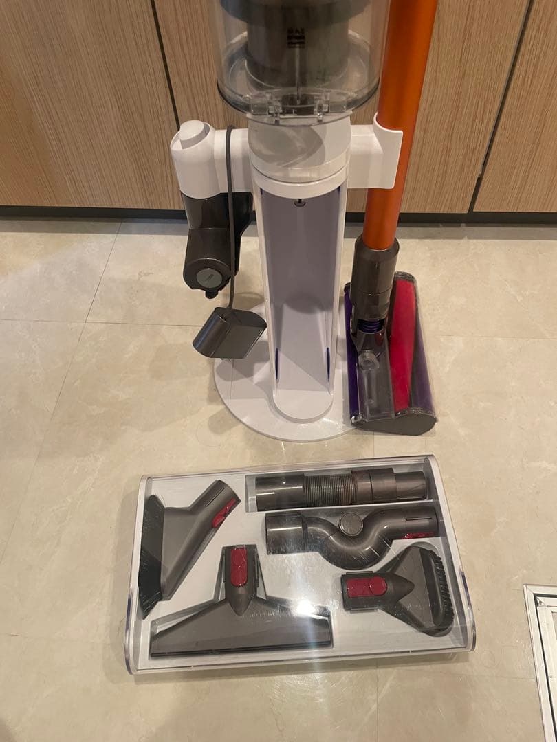 Dyson SV12 コードレス掃除機 ホワイト/オレンジ