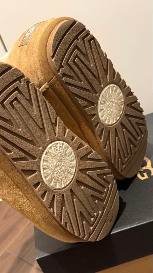 箱付き UGG Anders ムートンブーツ 8 チェスナット 26cm