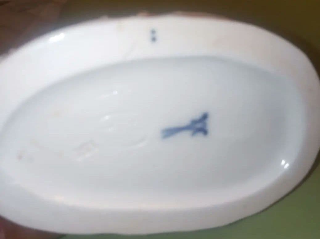 靴*も様 美品 マイセン ホットチョコレートを作る天使 フィギュリン