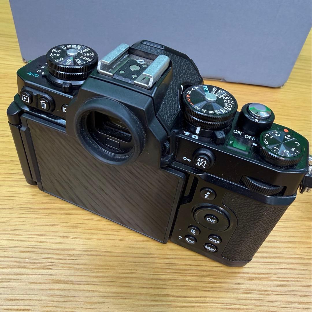 Nikon ミラーレス一眼 Z fc ブラック 28mm f/2.8 SEキット