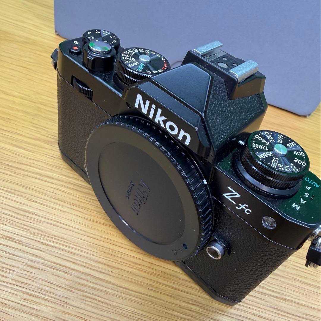 Nikon ミラーレス一眼 Z fc ブラック 28mm f/2.8 SEキット