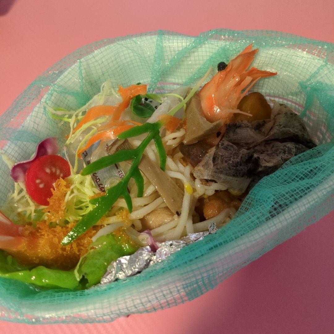 食品サンプル 実物大 三角コーナー　台所　キッチン　食べ残し