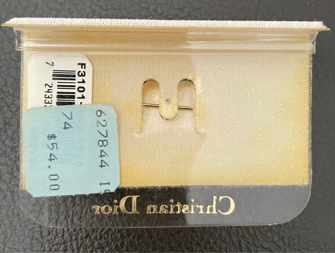 Christian Dior ゴールド ブローチ　旧ロゴ　ヴィンテージ