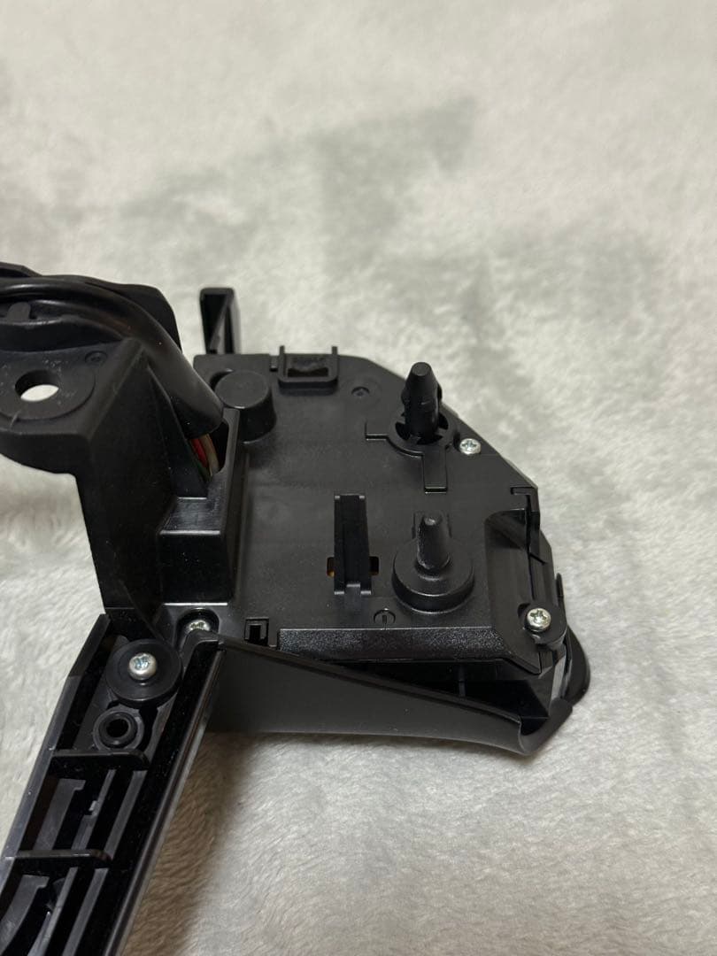 【送料込み】50系プリウス　純正ステアリングスイッチ　ブラック