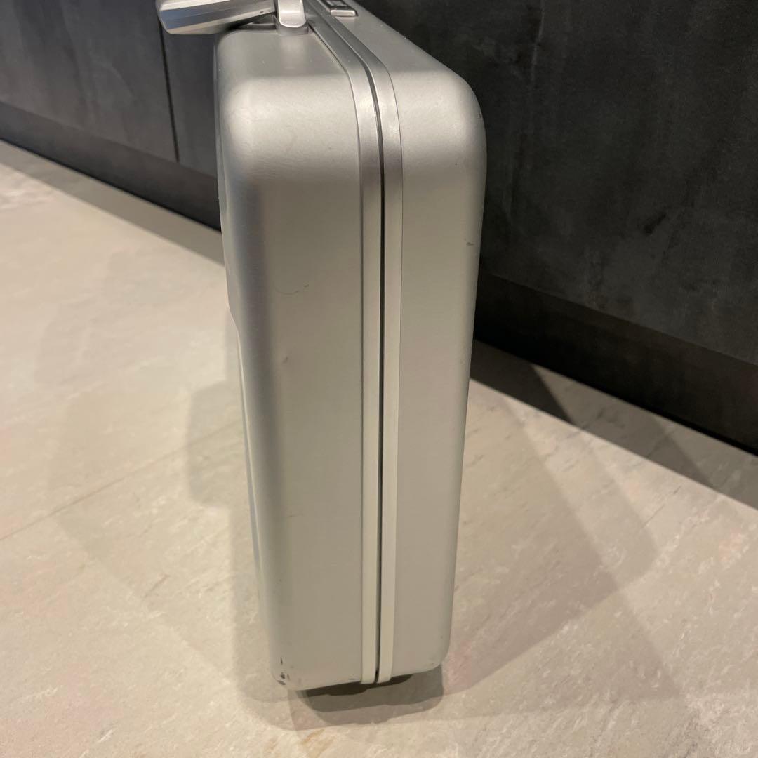 ゼロハリバートン アタッシュケース シルバー