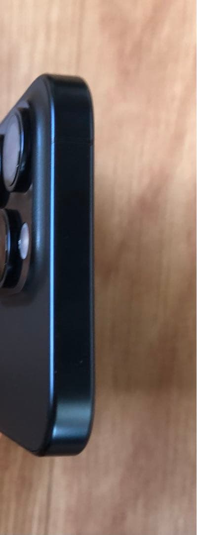 ほぼ未使用★iPhone15 PRO★充電２回バッテリー100%★修理交換無し