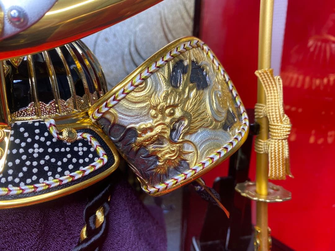 上杉謙信　五月人形　兜飾り　六角パノラマアクリルケース入