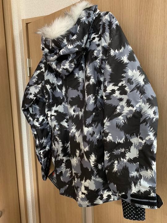 【ARG】 新品　ANIMAL CAMO JACKET レディース スノーボード