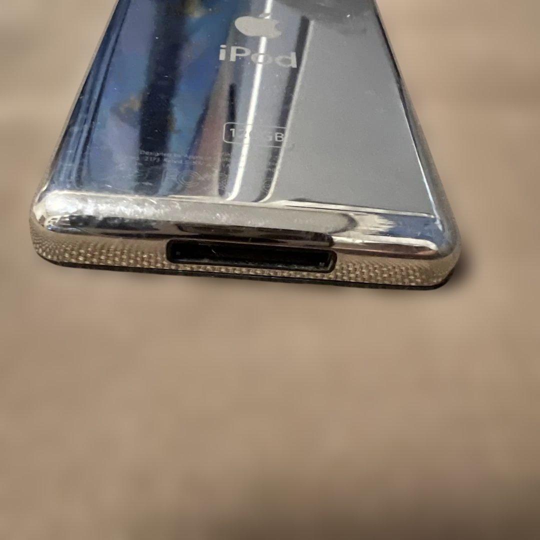 iPod classic 120GB中古　ブラック　ディスプレイ保護フィルム付