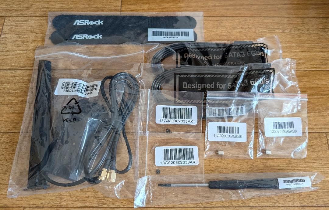 【新品・未使用】ASRock B550 Taichi ATXマザーボード