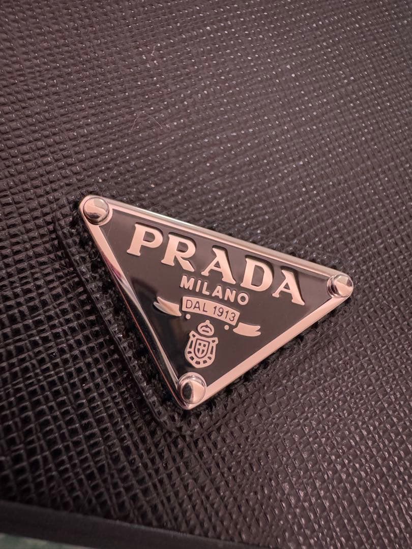R*様 PRADA☆プラダ☆最新☆☆新品☆iphone16 proMax ☆スマ