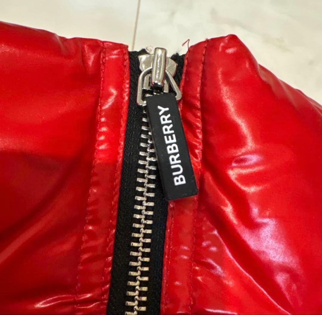 BURBERRY レッド ダウンコート フード付き