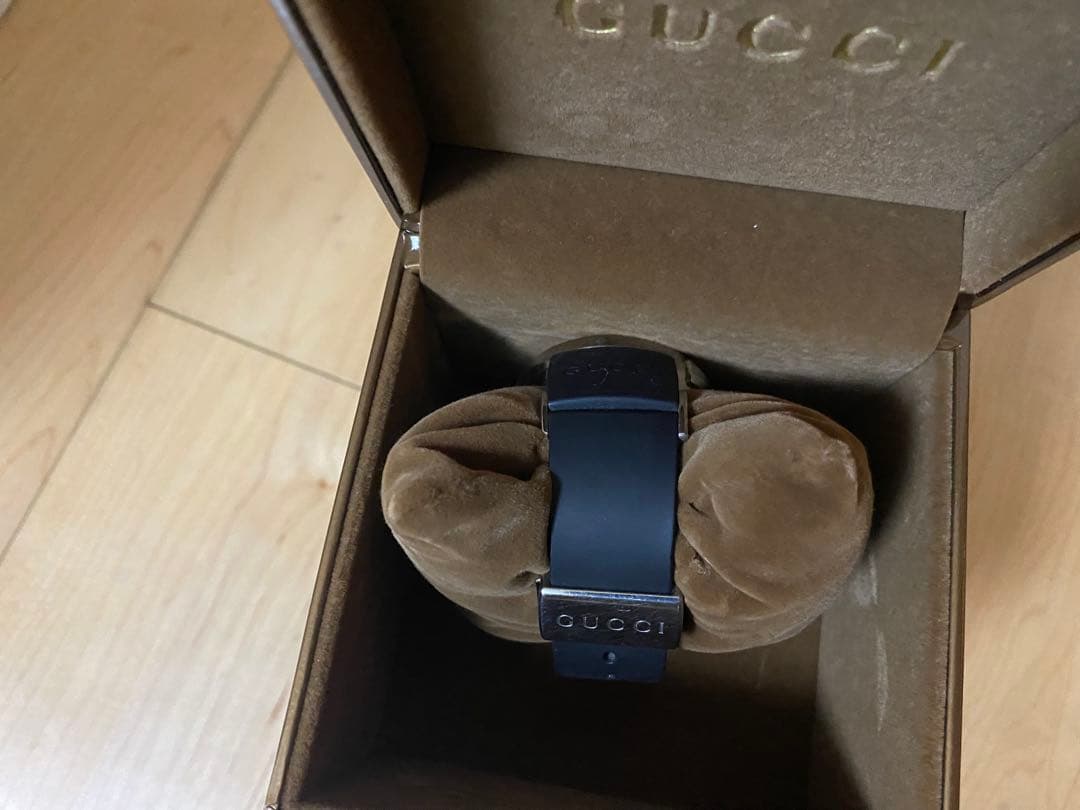 GUCCI デジタルウォッチ (バッテリー交換必要)