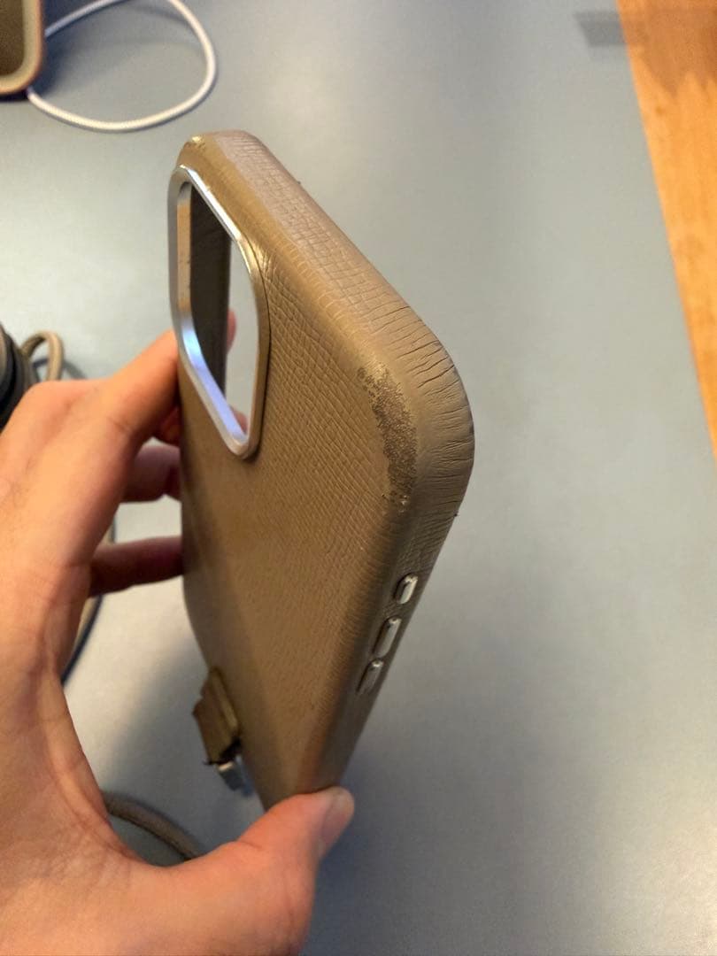 objects.io ケース・ストラップ付きマイクロバッグ　15 PRO MAX