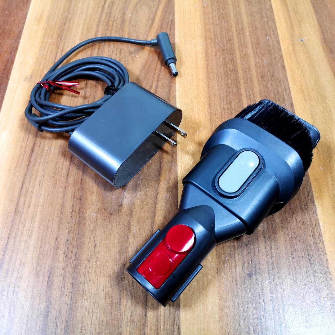 A940♥整備品ですがバッテリーは交換時期　ダイソンコードレス掃除機SV11♥