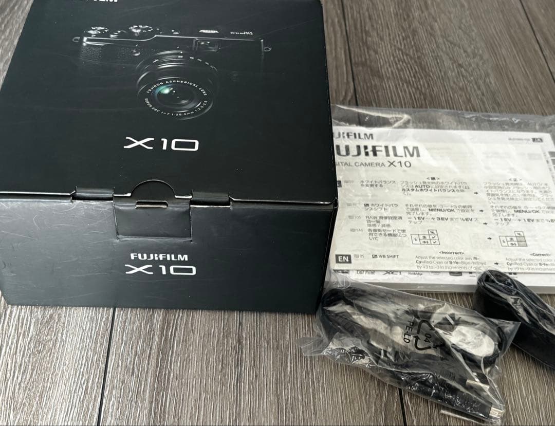 Fujifilm X10 コンパクトデジタルカメラ