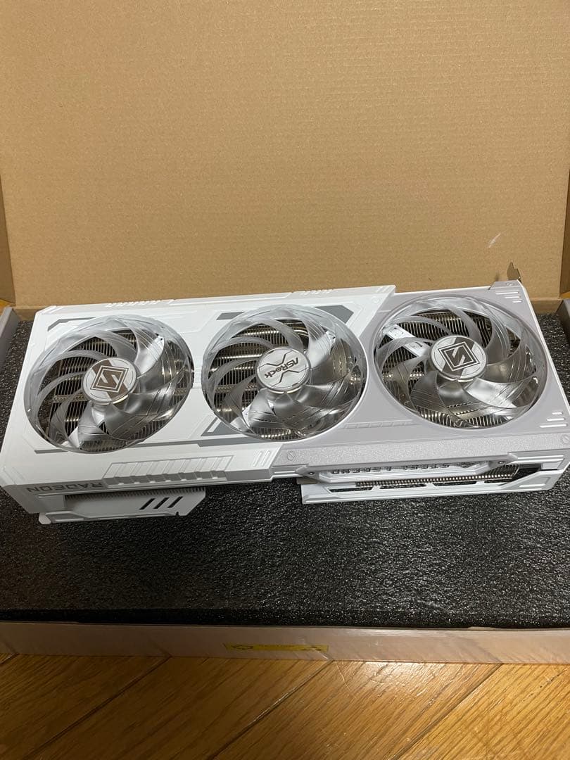 グラフィックボード・グラボ・ビデオカード ASRockSteelLegend Radeon RX 9070XT16GB