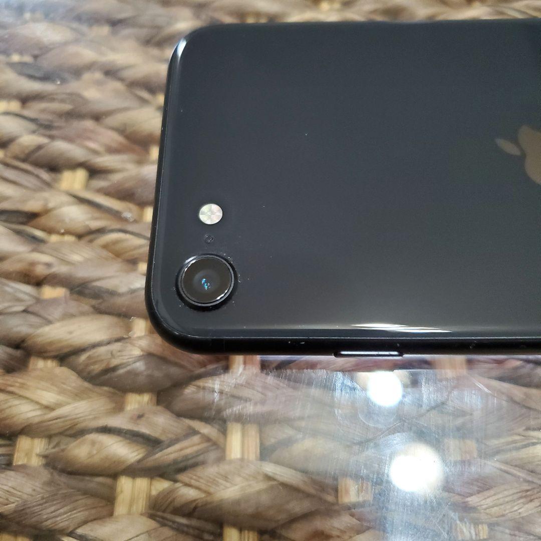 iPhone SE　64GB SIMフリー ブラック 本体のみ