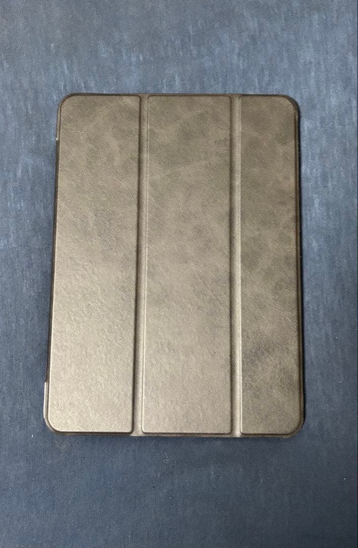 【美品】Apple iPad Air 128G M3 11インチ　カバー付き