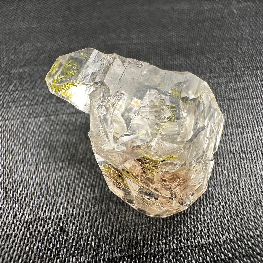 蛍光も！！　オイルイン　ハーキマーダイヤモンド　原石