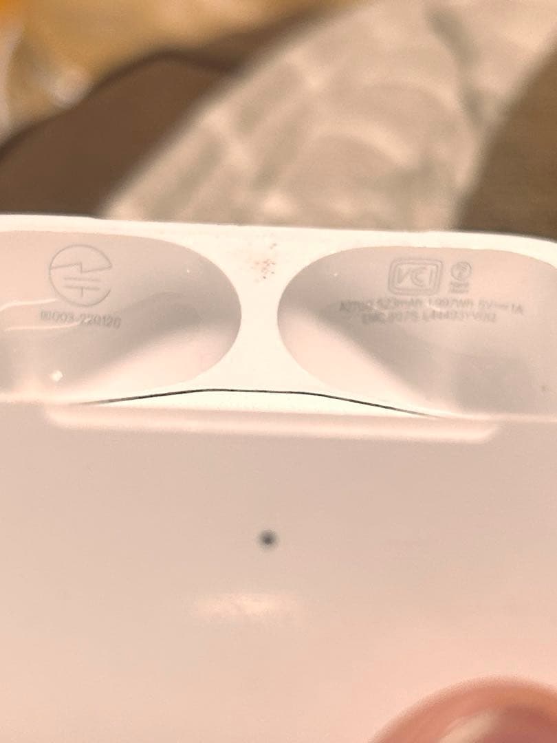 AirPods Pro (第2世代) 本体　正規品　ライトニング付き　付属品完備