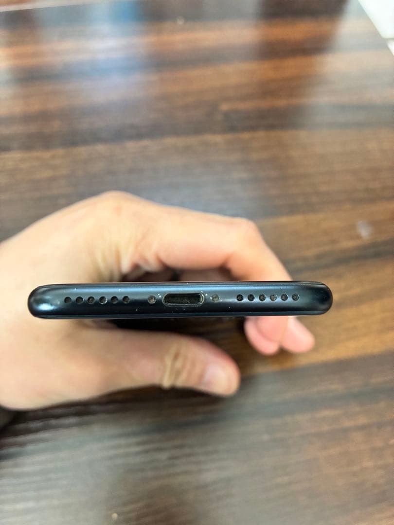 【iPhone SE 3】128GB ミッドナイト （第3世代） おまけ付