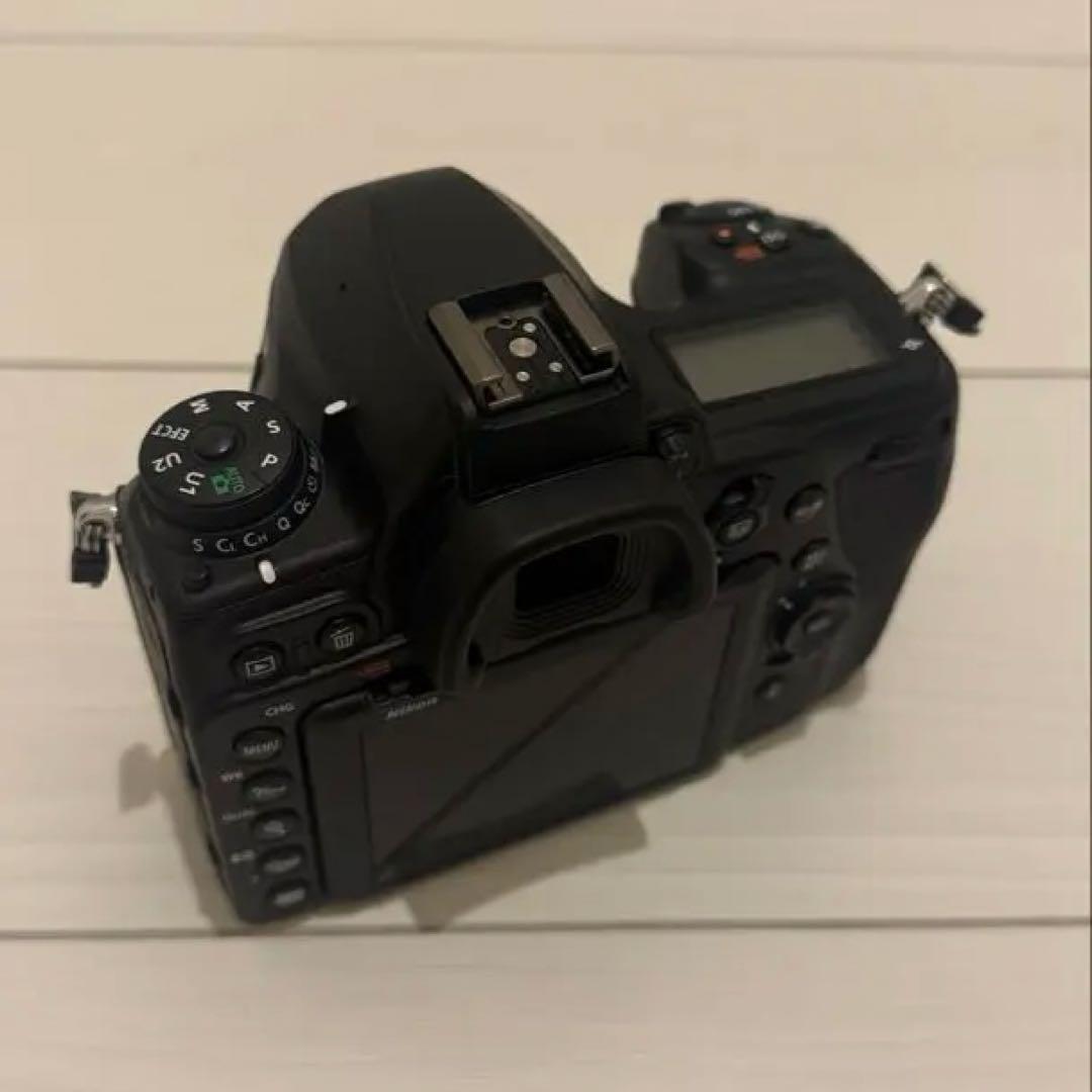 Nikon D780 デジタル一眼レフカメラ 本体 バッテリー付き
